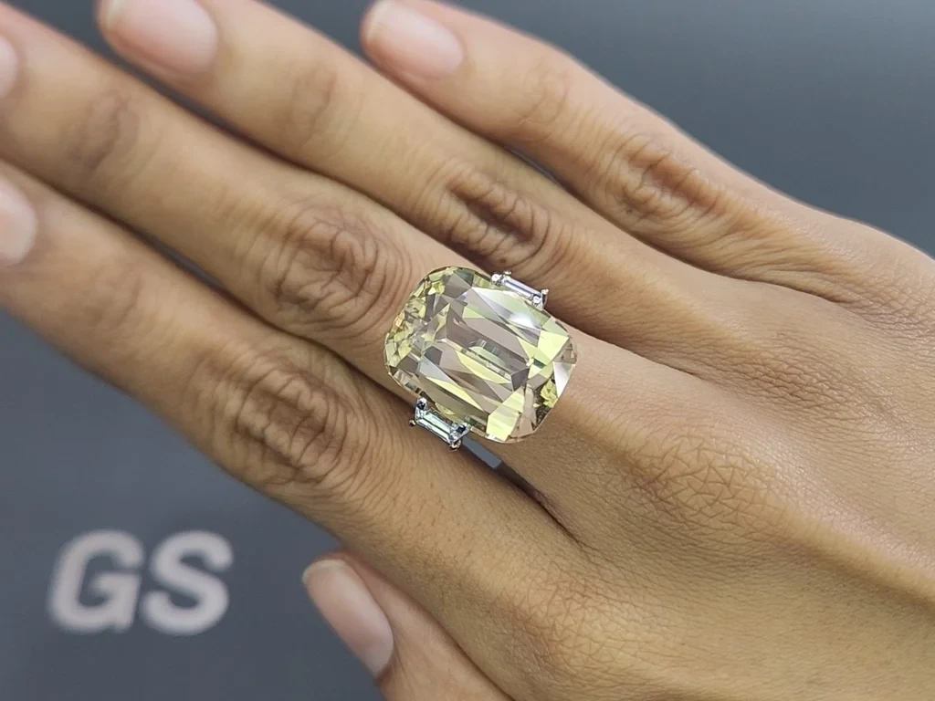 Large zircon cushion cut 32.06 carats, Tanzania Image №5