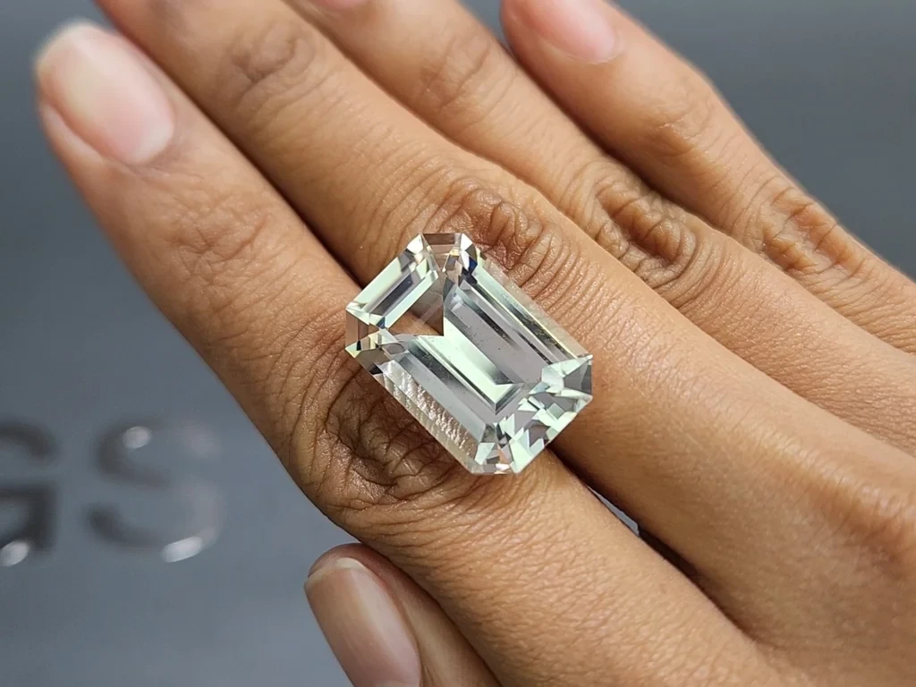 Large kunzite octagon cut 23.29 carats, Pakistan Image №2