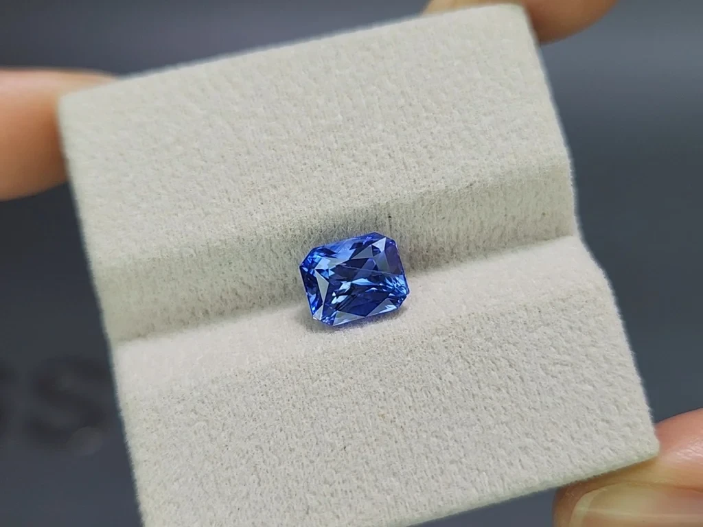 Blue sapphire radiant cut 3.00 carats  Sri Lanka Image №4
