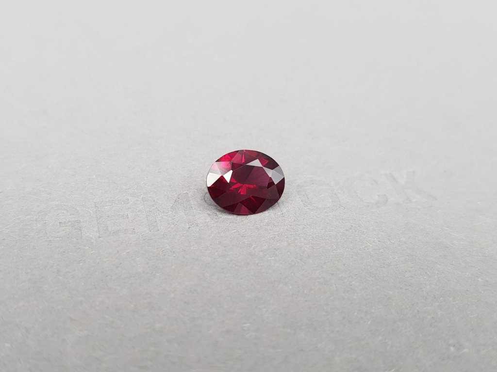 Oval cut rhodolite garnet 2.65 ct, Tanzania Image №3