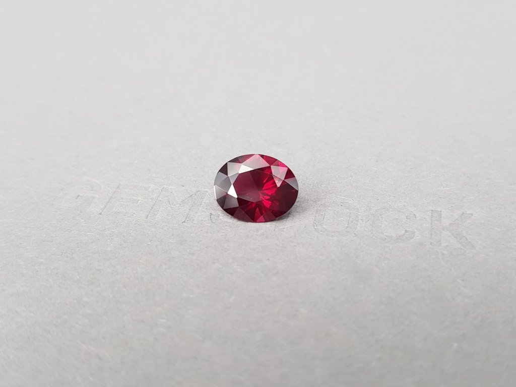 Oval cut rhodolite garnet 2.65 ct, Tanzania Image №4