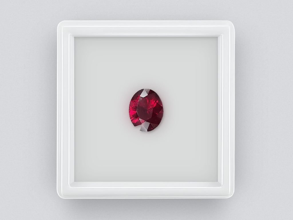 Oval cut rhodolite garnet 2.65 ct, Tanzania Image №1