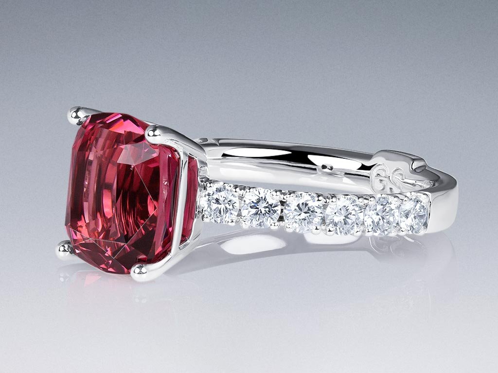 Ring with 3.16 carat pink tourmaline and diamonds in 18K white gold Image №3