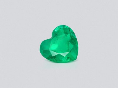 Columbian emerald in heart cut 3.12 carats photo