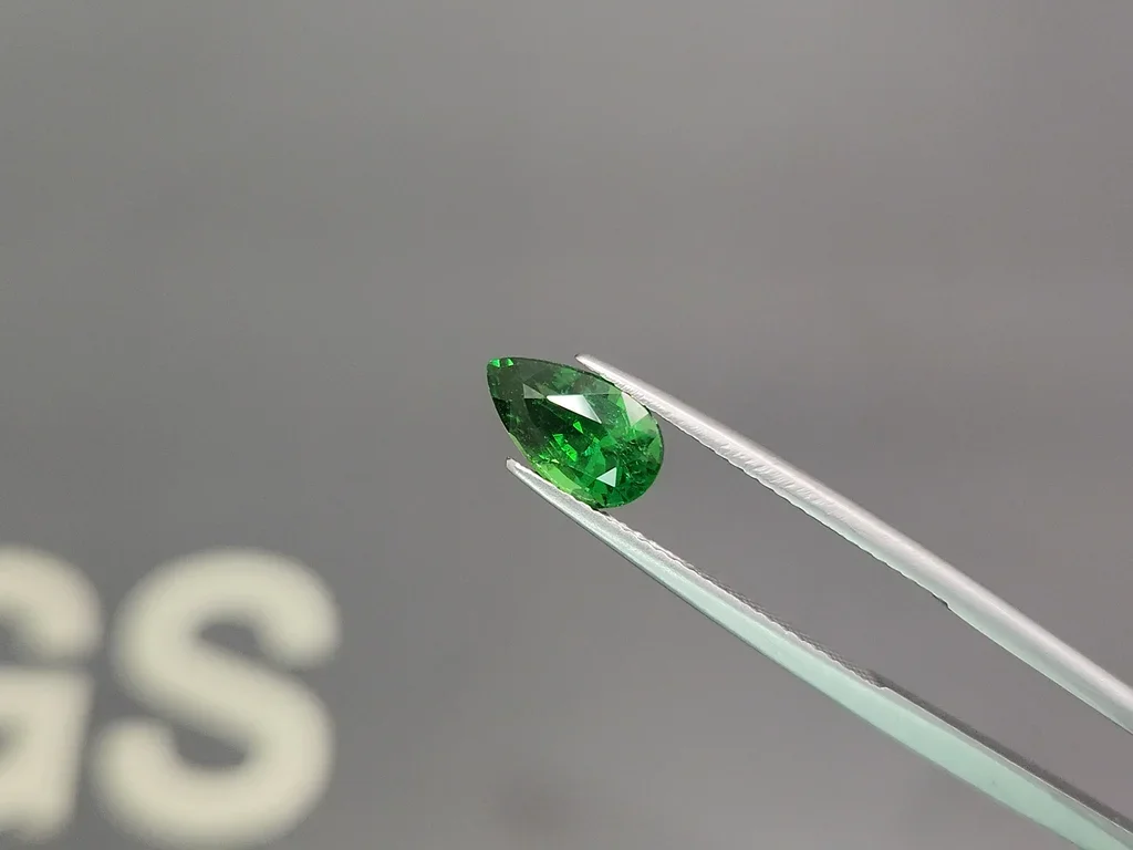 Vivid Green tsavorite garnet in pear cut 1.70 carats, Tanzania  Image №3