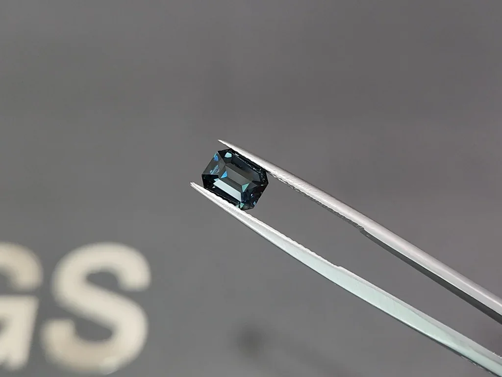 Unheated sapphire Teal octagon cut  2.04 carats, Sri Lanka Image №3