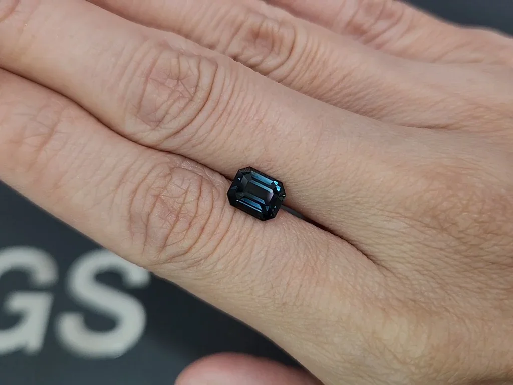 Unheated sapphire Teal octagon cut  2.04 carats, Sri Lanka Image №2