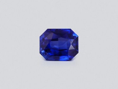 Sapphire Royal Blue radiant cut 5.02 carats, Sri Lanka photo