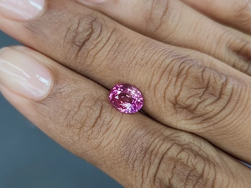 Padparadscha sapphire oval cut 1.62 carats, Sri Lanka Image №2
