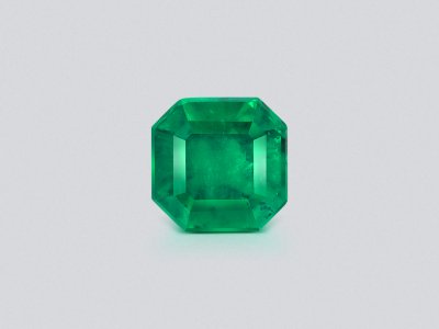 Emerald Vivid Green asscher cut  2.34 carats, Colombia photo