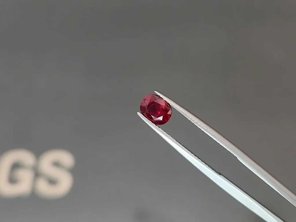 Unheated ruby oval cut 1.30 carats, Mogok, GRS  Image №3