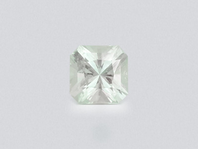 Soft green kunzite radiant cut 11.28 carats, Pakistan photo
