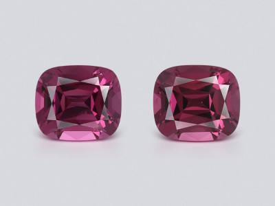 Pair of rhodolite garnets cushion cut 4.30 carats, Madagascar photo