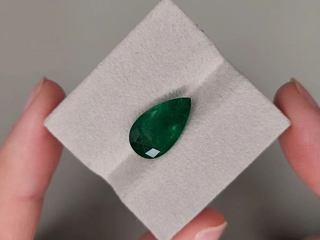 Emerald pear cut 7.43 carats, Zambia Image №4