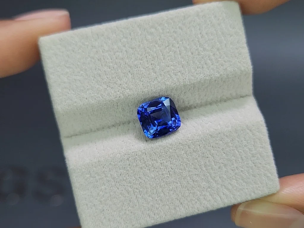 Blue sapphire cushion cut 2.78 carats, Sri Lanka Image №4