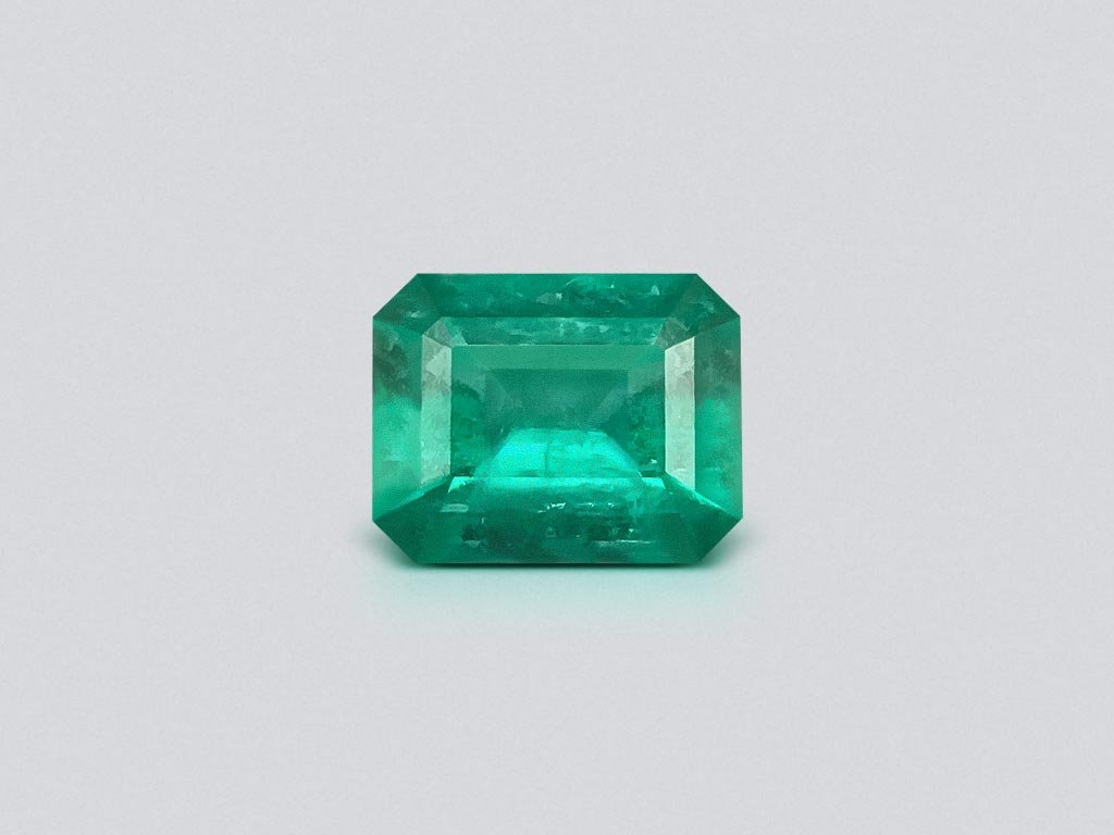 Intense emerald from Colombia 0.84 ct Image №1
