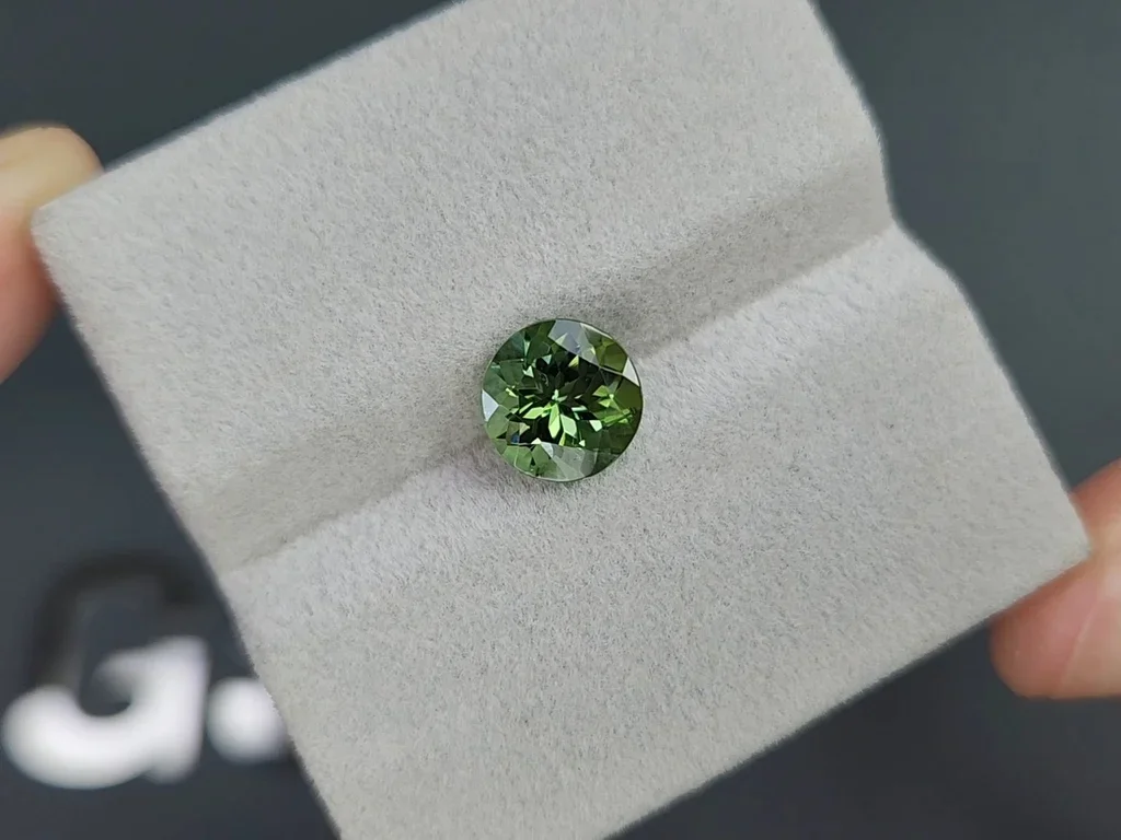 Green tourmaline in round cut 2.21 carats, Africa Image №4