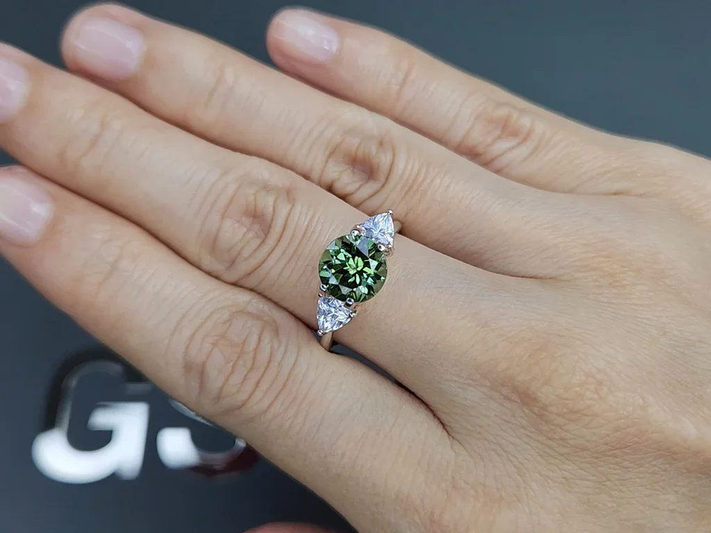 Green tourmaline in round cut 2.21 carats, Africa Image №5