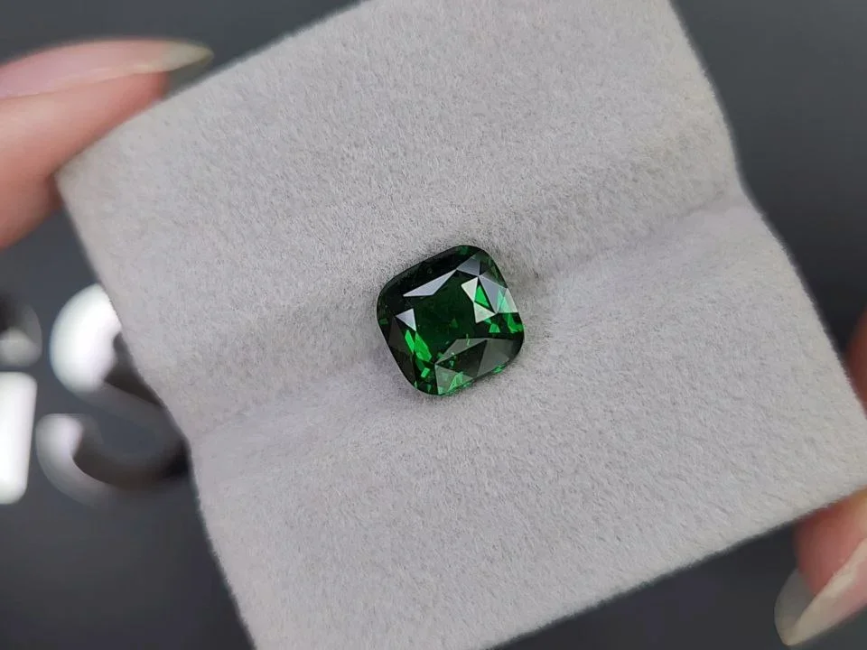 Deep green tsavorite garnet in cushion cut 3.00 carats, Tanzania  Image №4