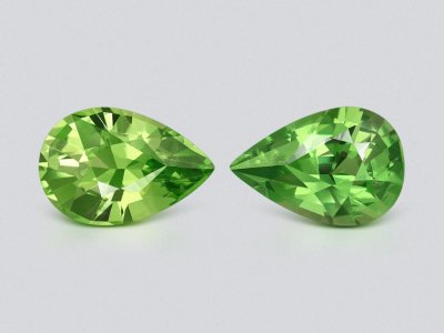 Pair of Intense Green tsavorites in pear cut 4.17 carats, Tanzania photo