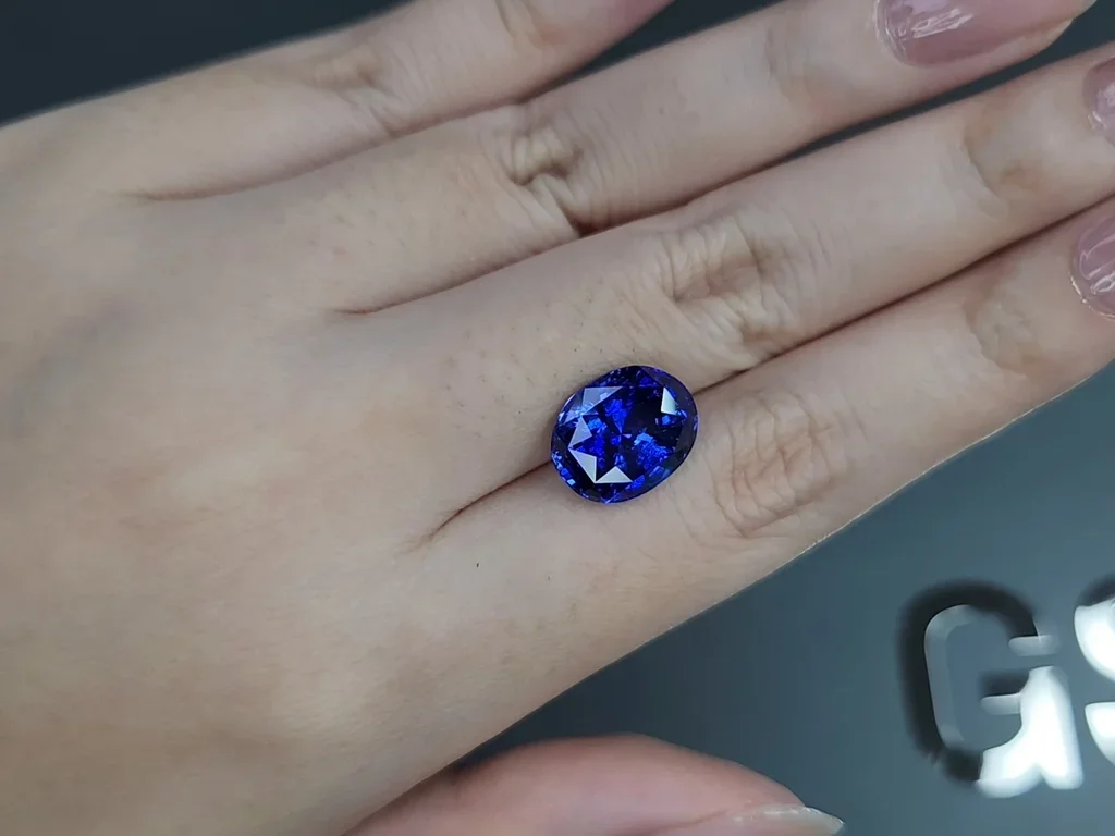 Royal Blue sapphire in oval cut 7.42 carats, Sri Lanka Image №2