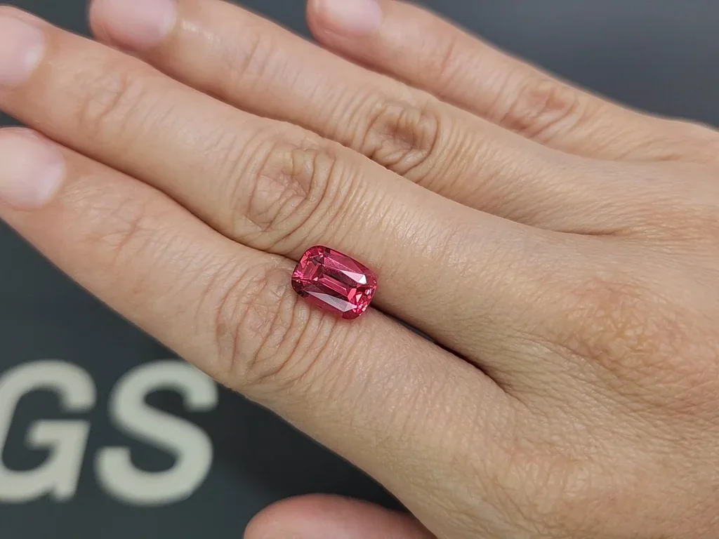 Spinel Mahenge Vibrant pink red cushion cut 3.60 carats, Tanzania Image №2