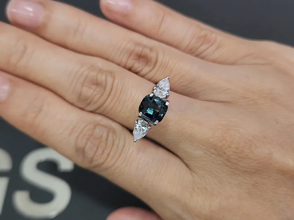 Unheated Teal sapphire cushion cut 2.04 carats, Sri Lanka Image №5