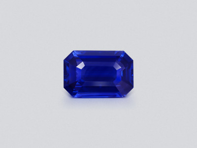 Sapphire Royal Blue octagon cut 4.01 carats, Sri Lanka photo