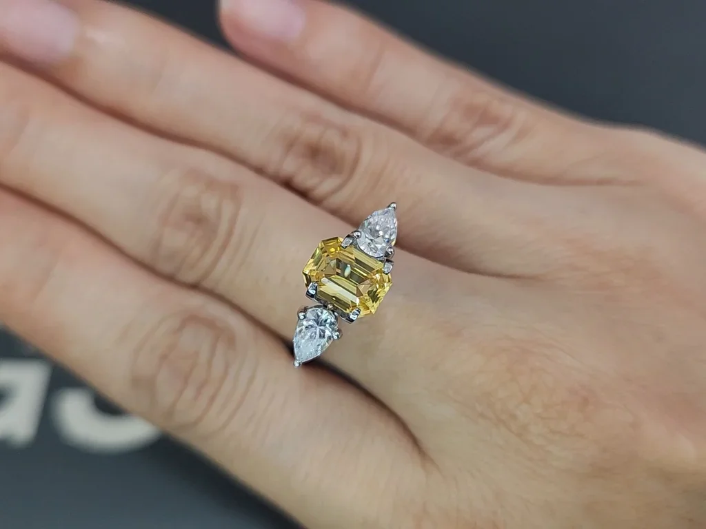 Yellow sapphire octagon cut 2.01carats, Sri Lanka Image №5