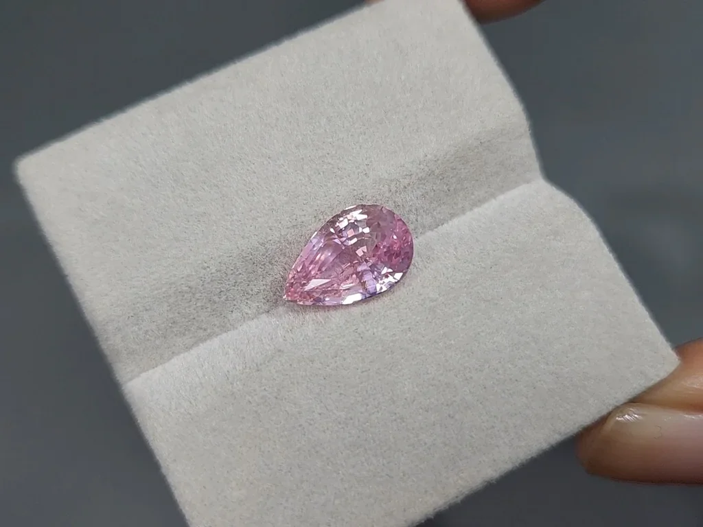 Unheated Padparadscha sapphire pear cut 4.52 carats, Sri Lanka  Image №4