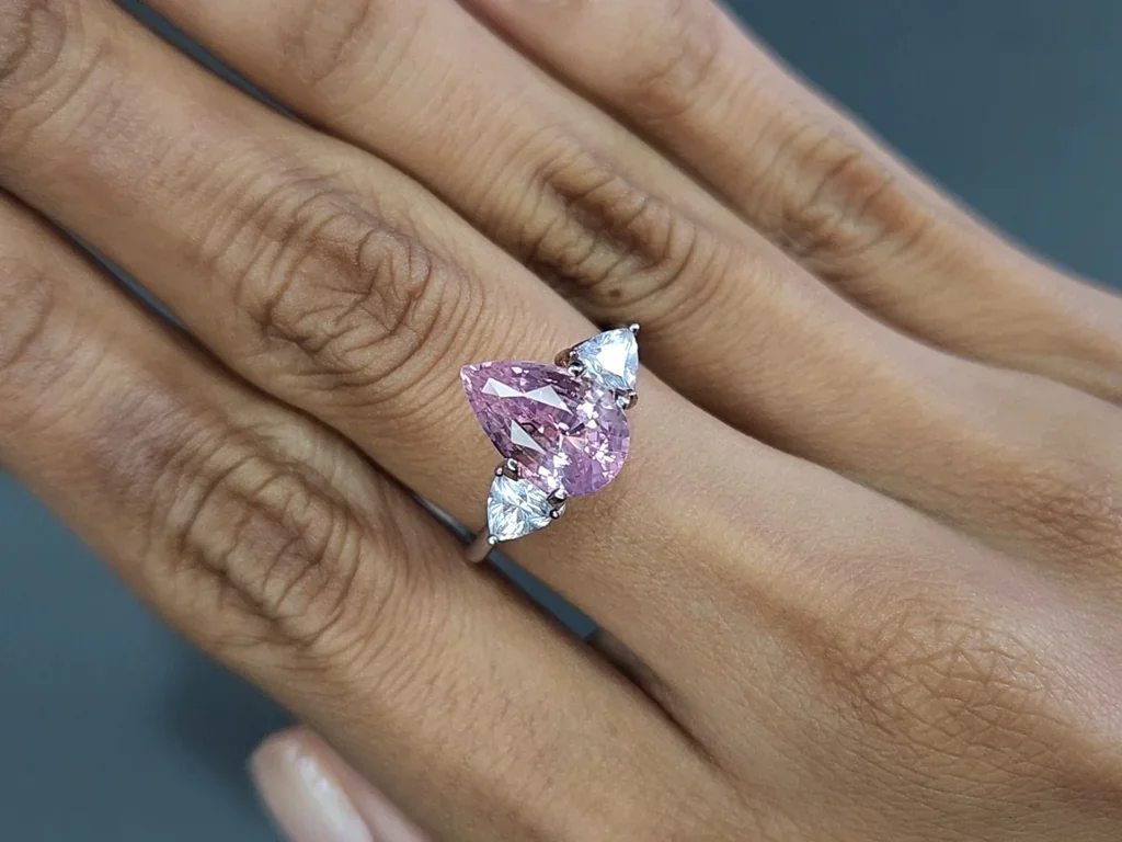 Unheated Padparadscha sapphire pear cut 4.52 carats, Sri Lanka  Image №5