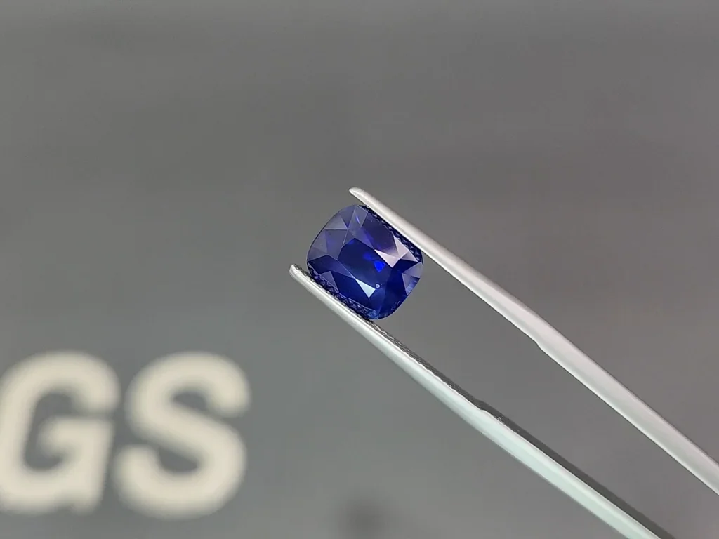 Blue sapphire cushion cut 4.06 carats, Sri Lanka Image №3