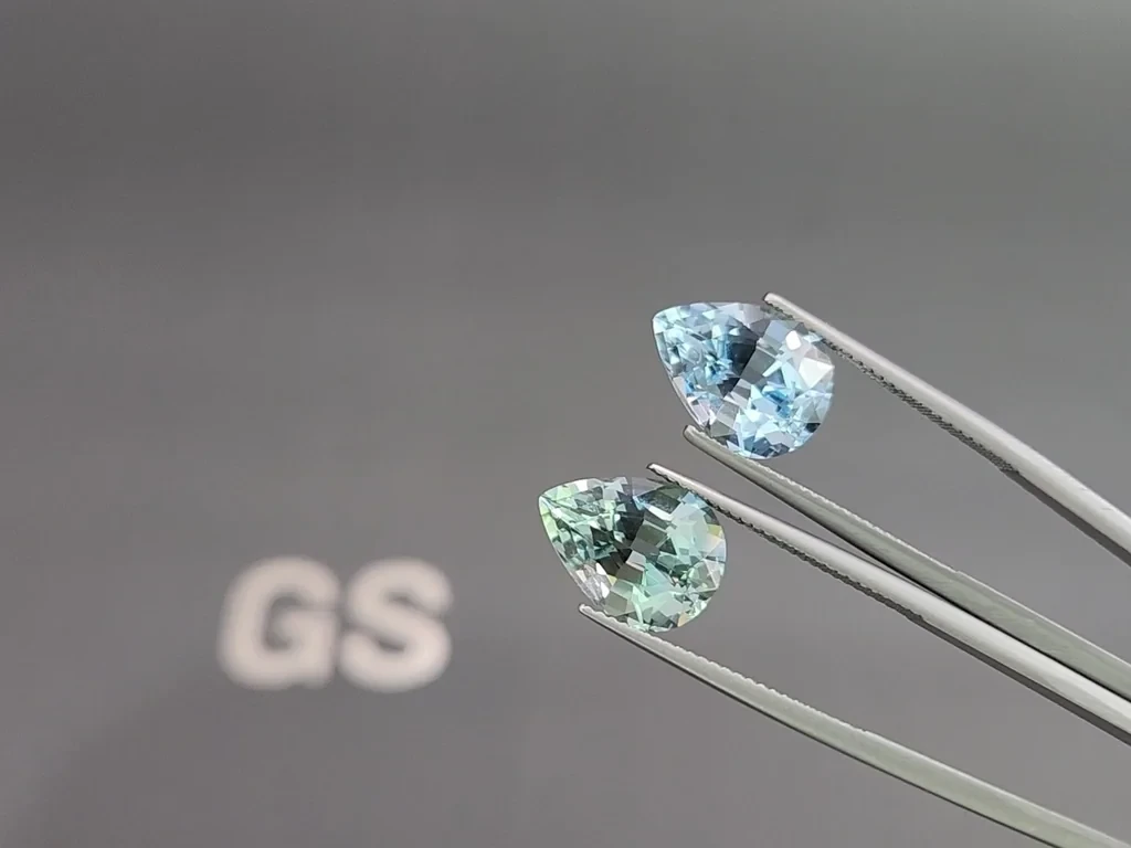 Pair of contrasting aquamarines pear cut 9.70 carats, Mozambique Image №3