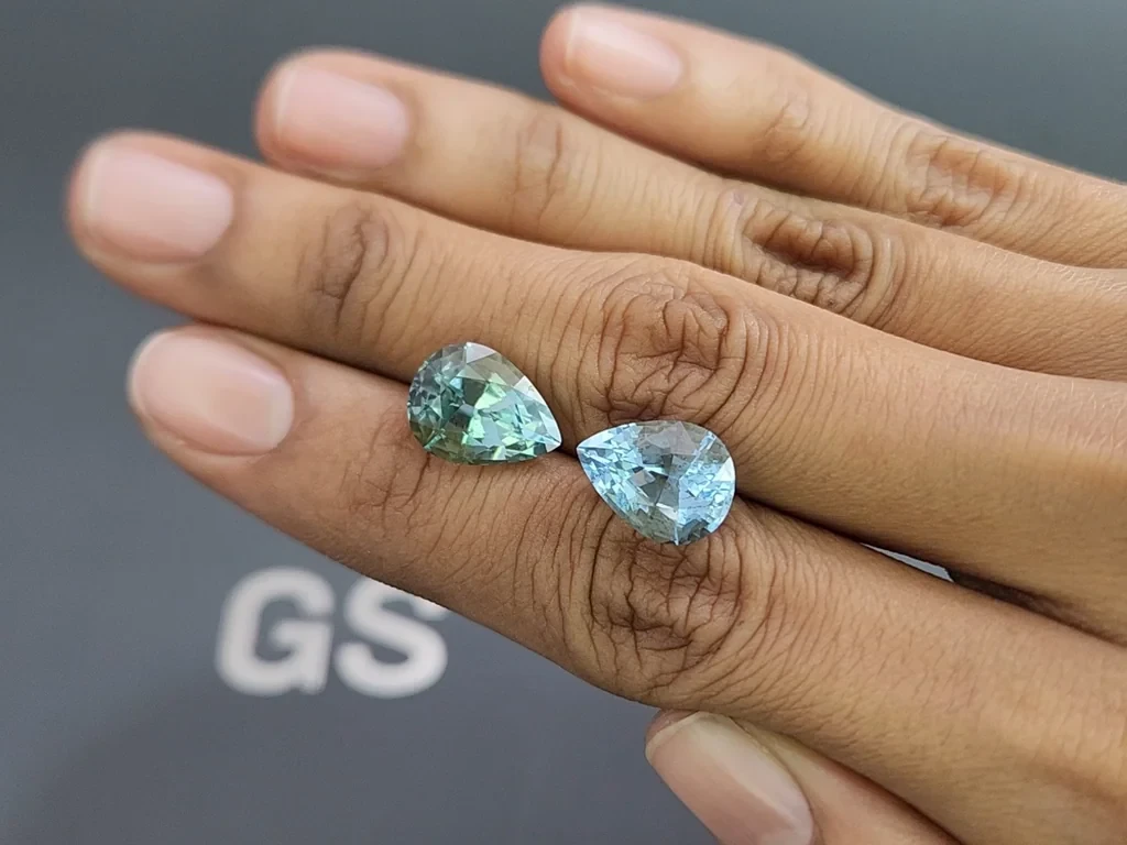 Pair of contrasting aquamarines pear cut 9.70 carats, Mozambique Image №2