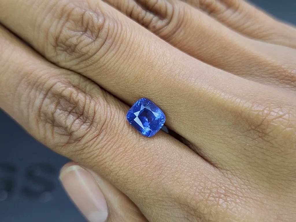 Blue sapphire cushion cut 2.56 carats,Sri Lanka Image №2