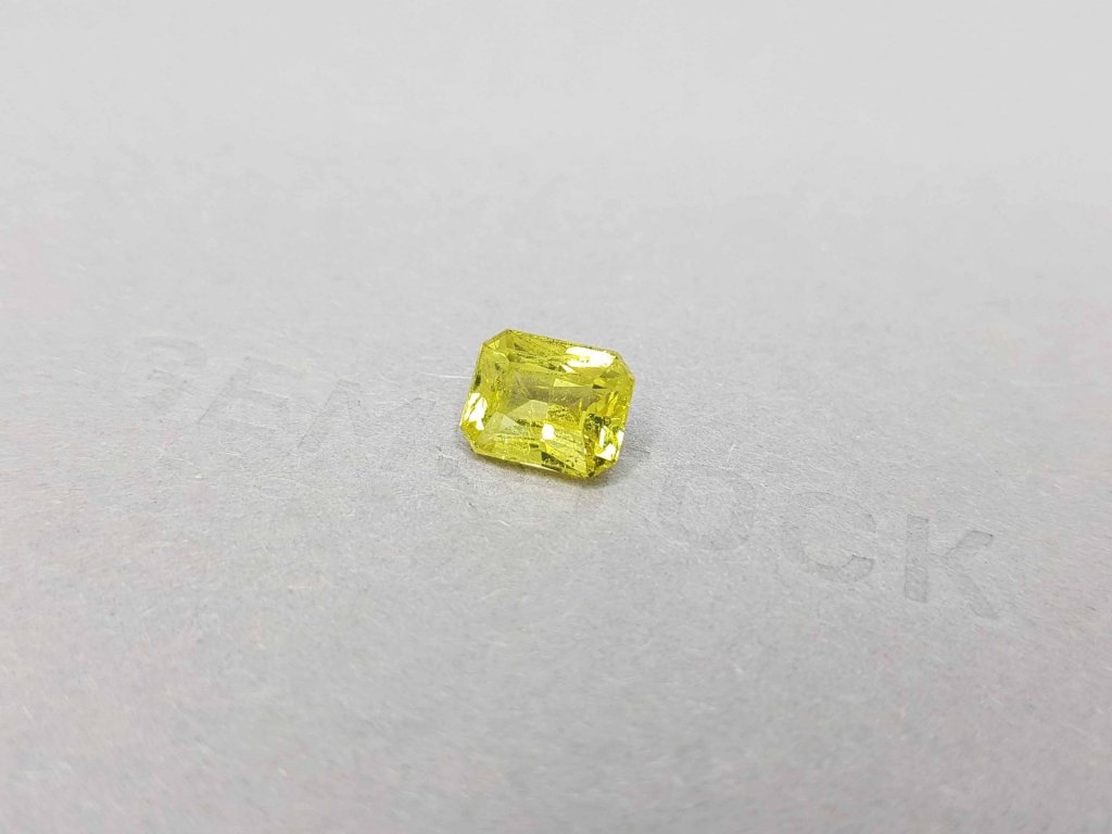 Vivid cushion cut chrysoberyl 3.12 ct, Madagascar Image №4