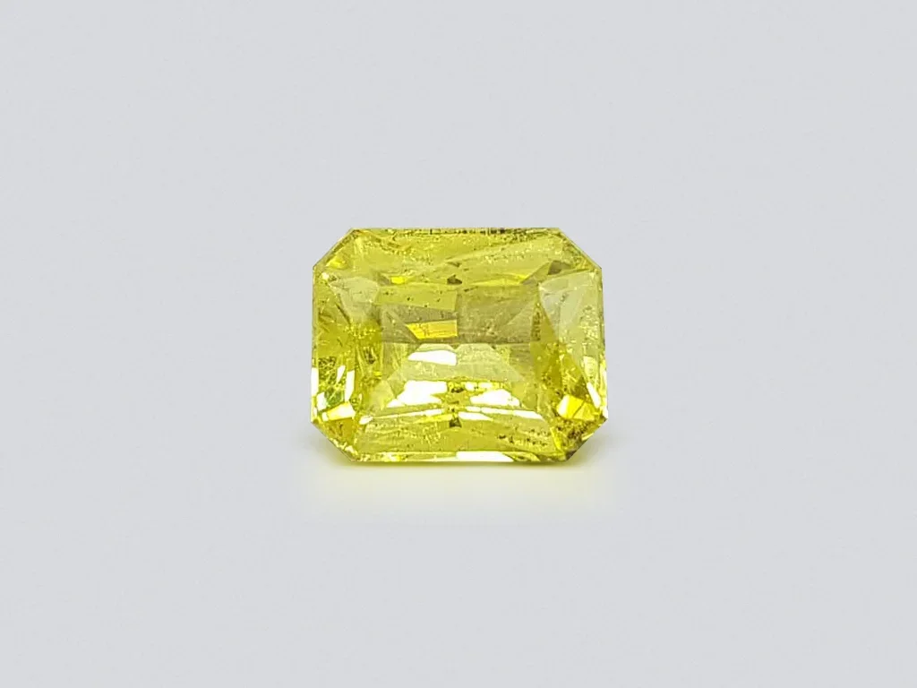 Vivid cushion cut chrysoberyl 3.12 ct, Madagascar Image №1