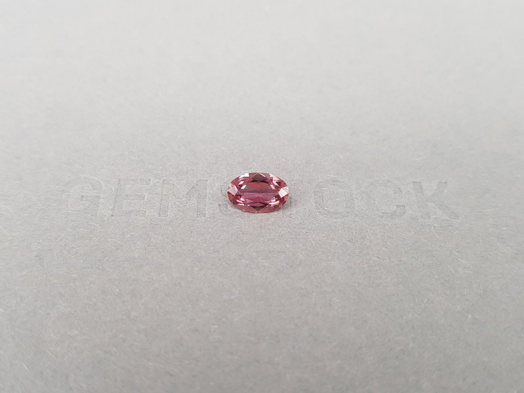 Unheated oval-cut Padparadscha sapphire 0.96 carats, Madagascar Image №2