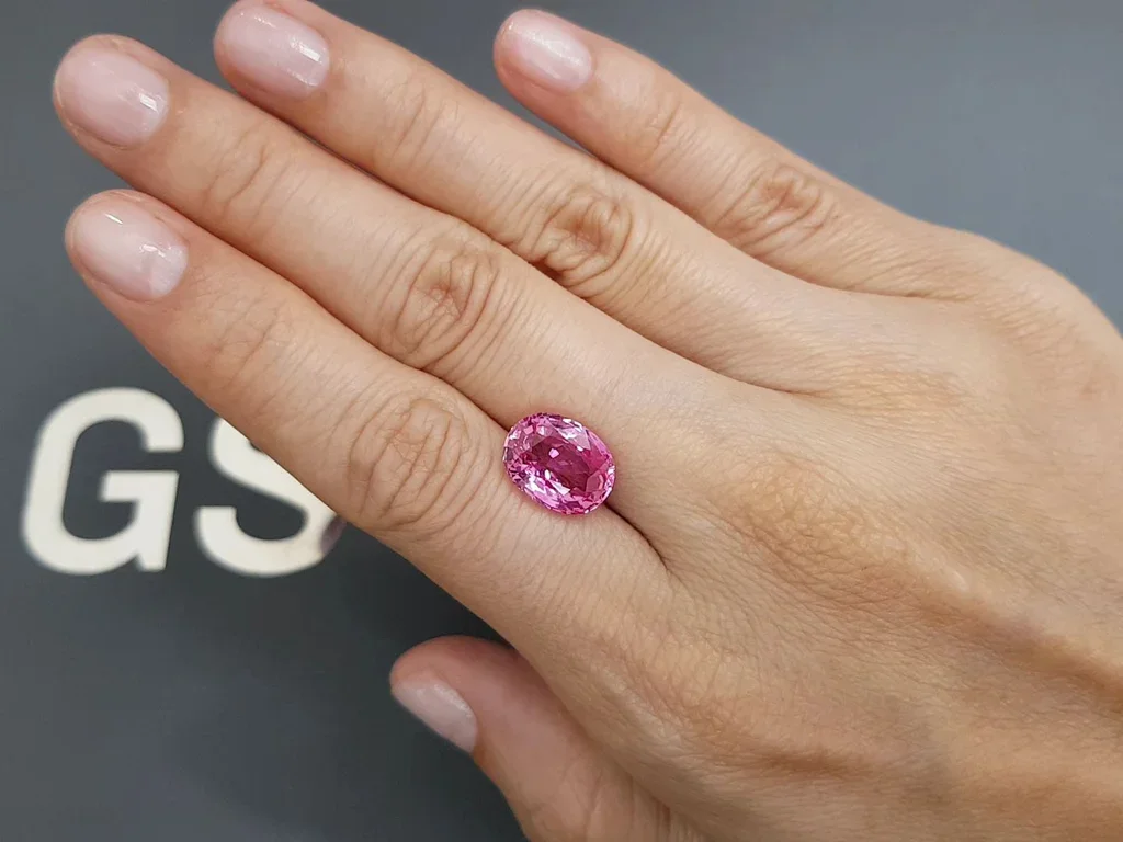 Unique unheated Padparadscha sapphire 6.11 carats in oval cut, Madagascar Image №2