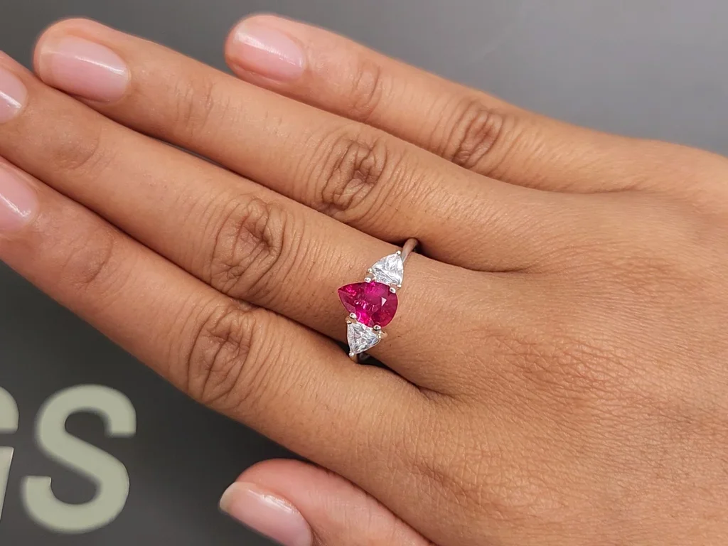 Unheated Pigeon Blood ruby in pear cut 1.52 carats, Mozambique Image №5