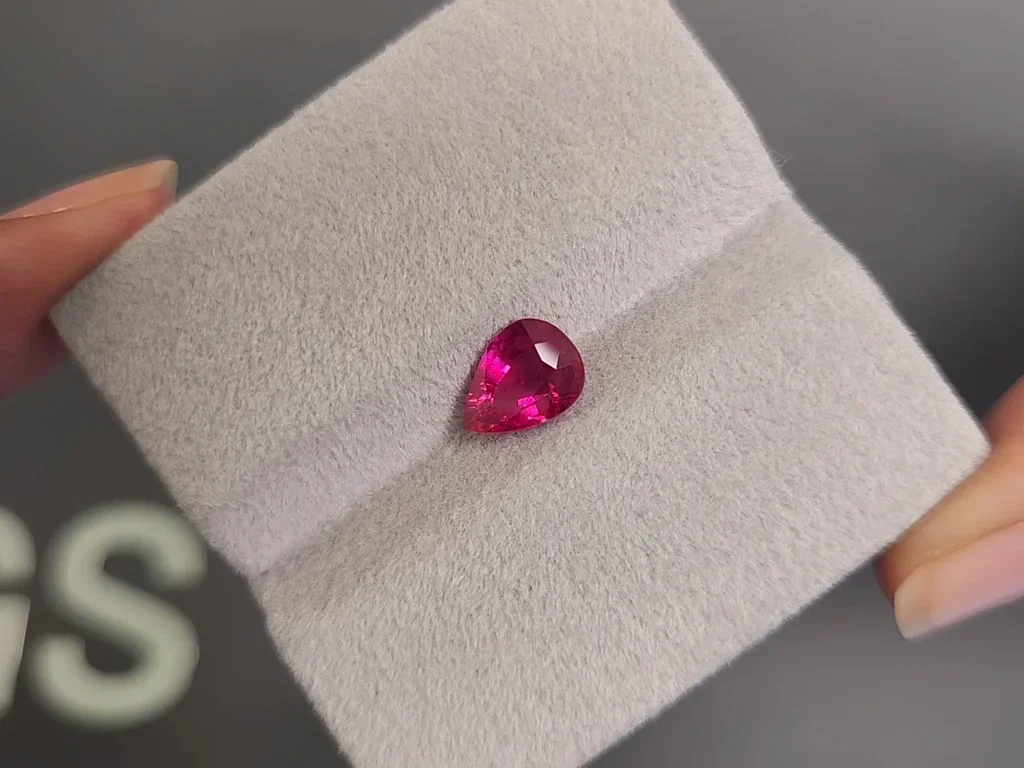 Unheated Pigeon Blood ruby in pear cut 1.52 carats, Mozambique Image №4