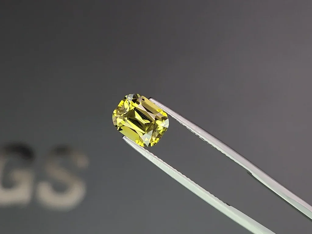 Chrysoberyl in cushion cut 3.14 carats, Sri Lanka Image №4
