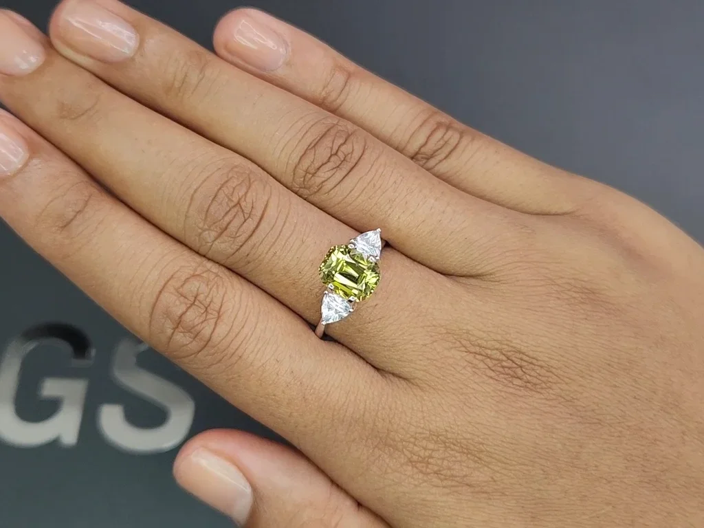Chrysoberyl in cushion cut 3.14 carats, Sri Lanka Image №5