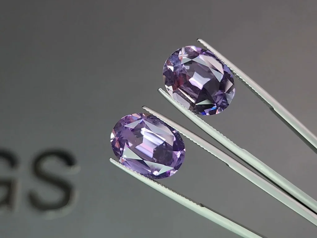 Pair of violet amethysts, oval cut, 14.57 carats, Brazil Image №3