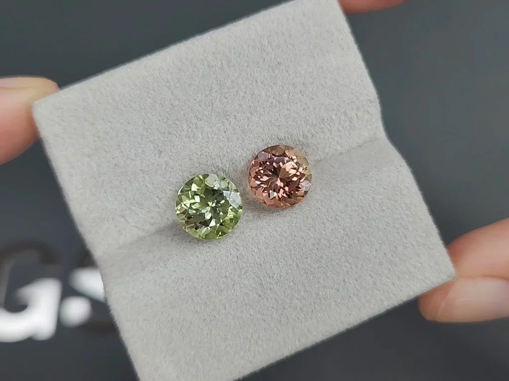 Pair of round cut pink and green tourmalines 4.60 carats, Africa  Image №4