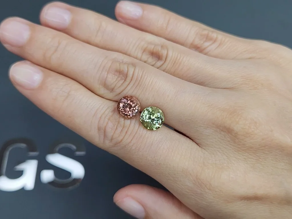 Pair of round cut pink and green tourmalines 4.60 carats, Africa  Image №2