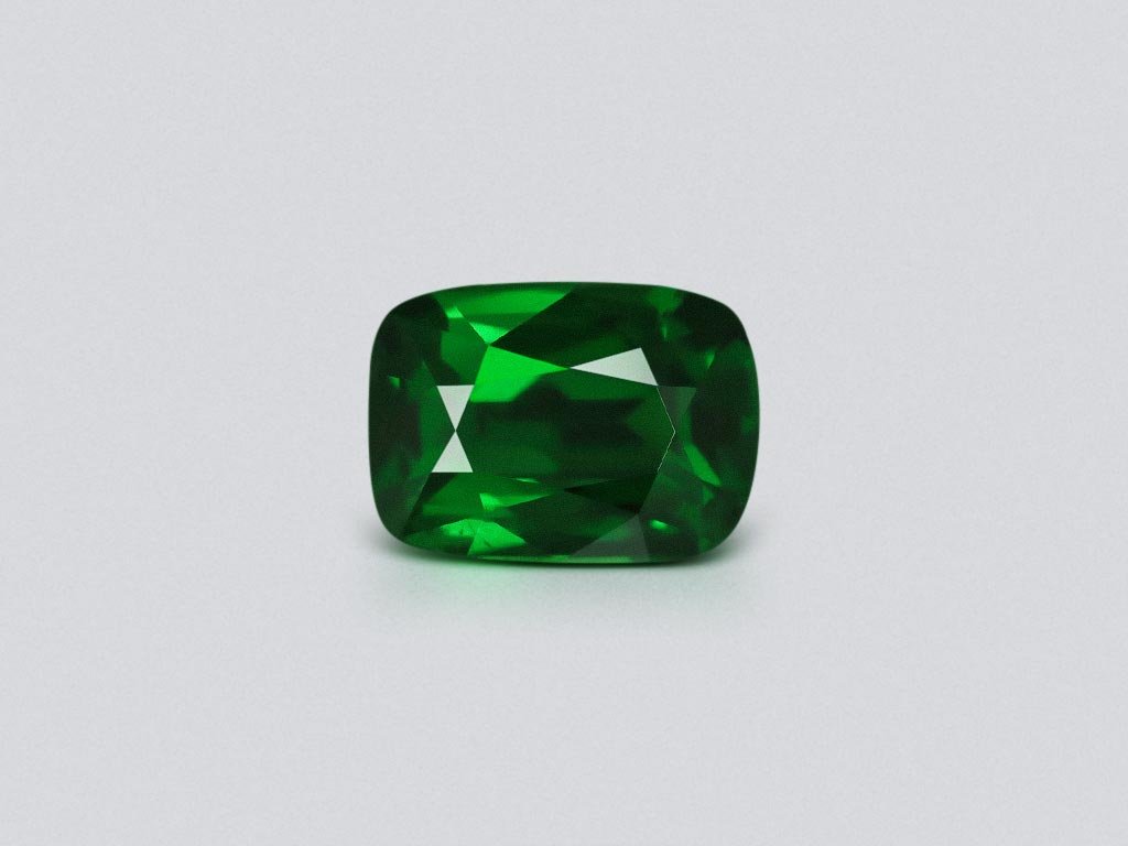 Green tsavorite garnet cushion cut 3.04 carats, Tanzania  Image №1