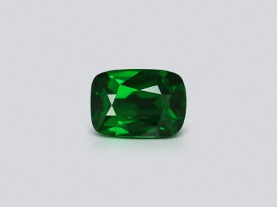 Green tsavorite garnet cushion cut 3.04 carats, Tanzania  photo