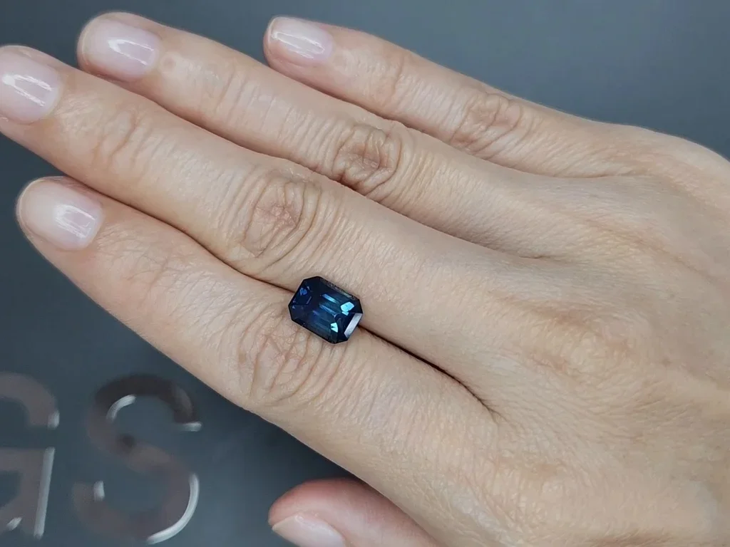 Teal sapphire in octagon cut 3.60 carats, Sri Lanka Image №2
