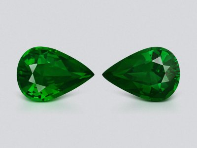 Pair of vivid green tsavorites garnets in pear cut 1.15 carats,Tanzania photo